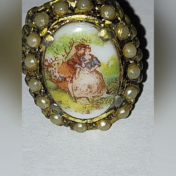 Antique Ring - Picture 2 of 6